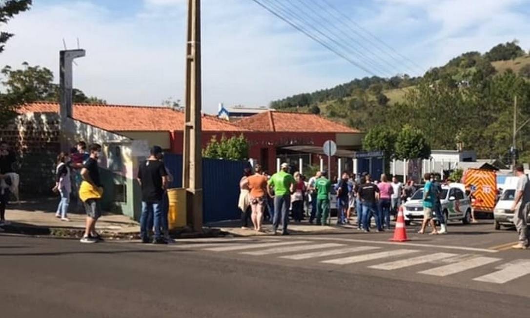 Jovem invade escola com facão e deixa ao menos 4 mortos em Saudades, Santa Catarina Cidades