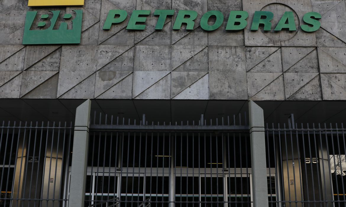 Novo Governo: Petrobras antecipa fim do mandato de Caio Paes de Andrade