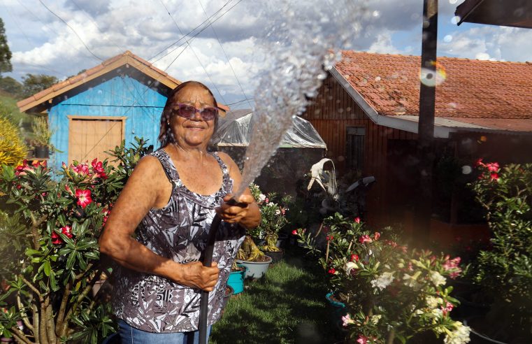 Paranaenses celebram conquista de água de qualidade em casa