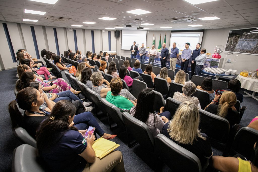 Portos do Paraná reservará a funcionárias 50% das vagas em cursos nacionais e internacionais 10 mulher