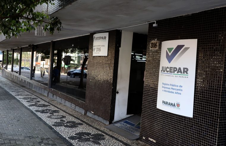 Agilidade nos negócios: Junta Comercial do Paraná zera estoque diário de processos