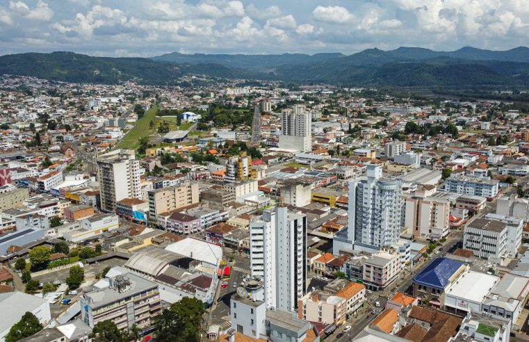 Com 11 horas em abril, Paraná bate recorde de velocidade no tempo de registro de empresas