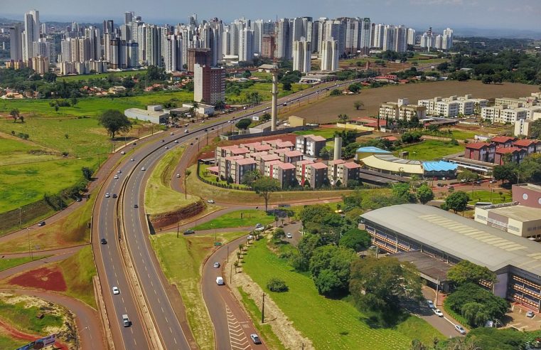 Governo do Paraná repassou R$ 1,14 bilhão aos 399 municípios em maio