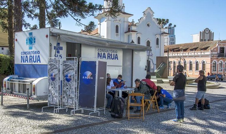 Acolhimento, escuta ativa e solidariedade são diferenciais do Consultório na Rua de Curitiba