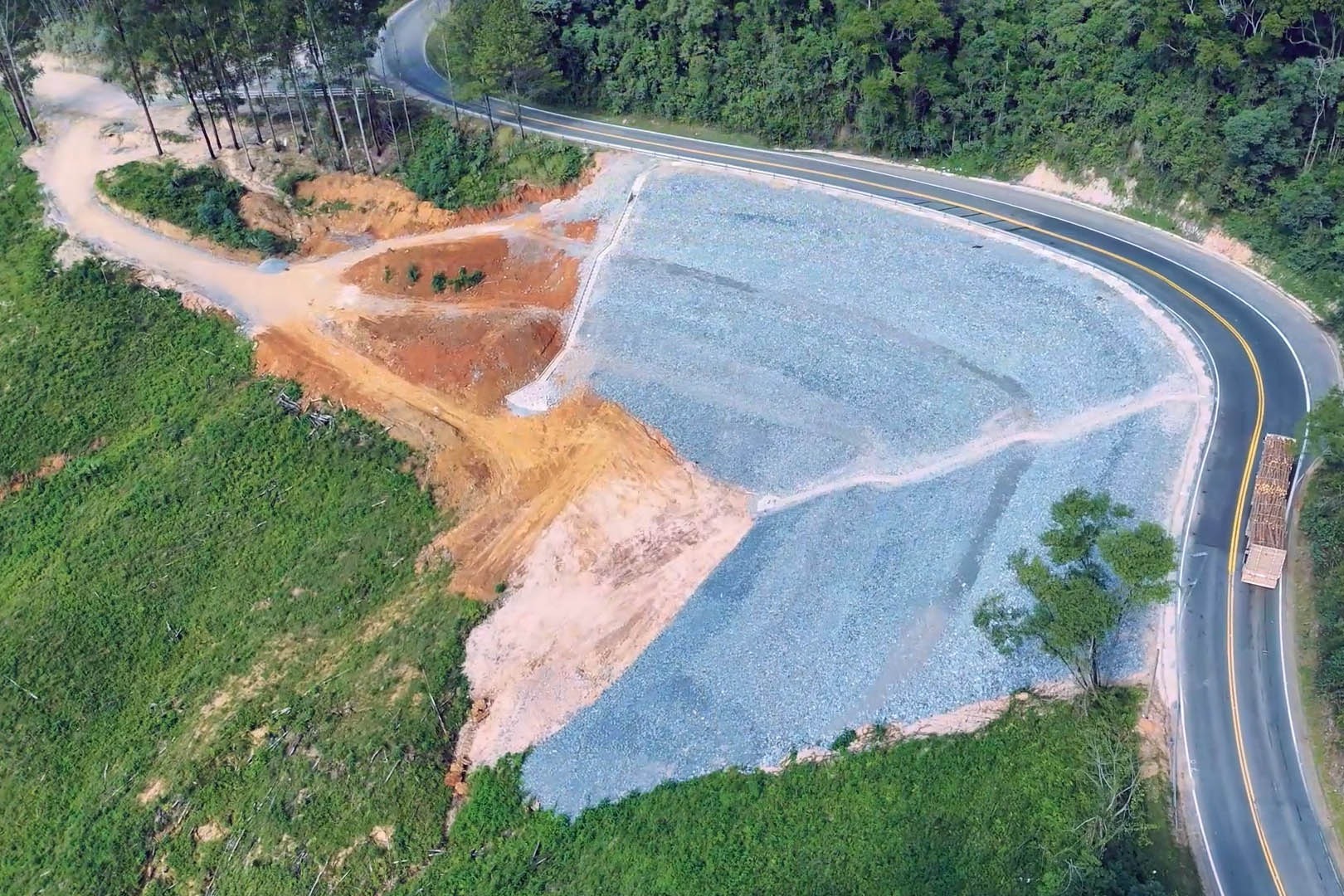 LIBERADA! Recuperação emergencial de rodovia em Rio Branco do Sul acabou!