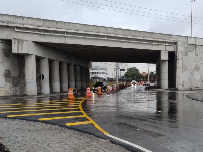 Pode passar: viaduto do Caminho das Colônias de SJP liberada!