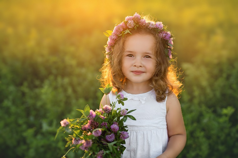 Poeira, pólen e calor: os perigos da primavera para os olhos de seus filhos!