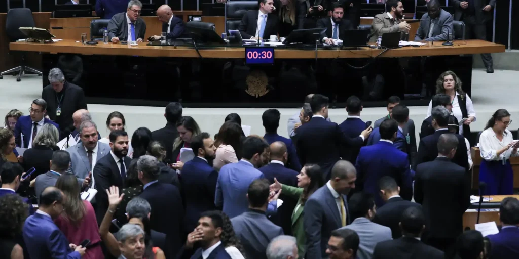 Câmara dos Deputados aprova urgência para suspender decreto do IOF 16 imagem 1750132833701