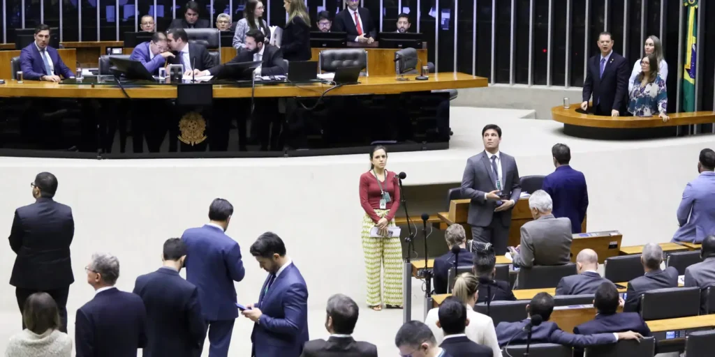 Câmara não vota projetos de foro privilegiado e anistia após reunião de líderes 13 imagem 1755057691661