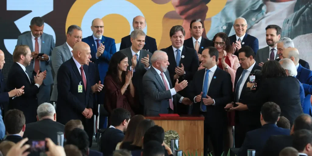 Lula Assina Decreto para Implantação da TV 3.0 em 2026 14 imagem 1756353711183