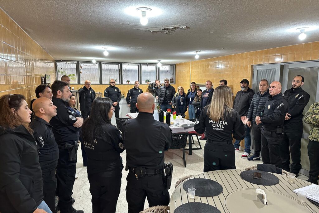 Polícia Civil faz operação contra empresas suspeitas de envolvimento com placas clonadas 1 operacao contra placas clonadas policia civil