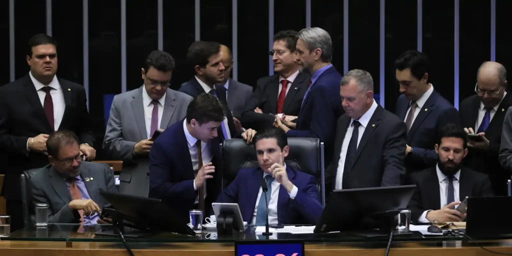 Câmara dos Deputados Aprova PEC que Dificulta Processos Judiciais contra Parlamentares 17 imagem 1758081632991