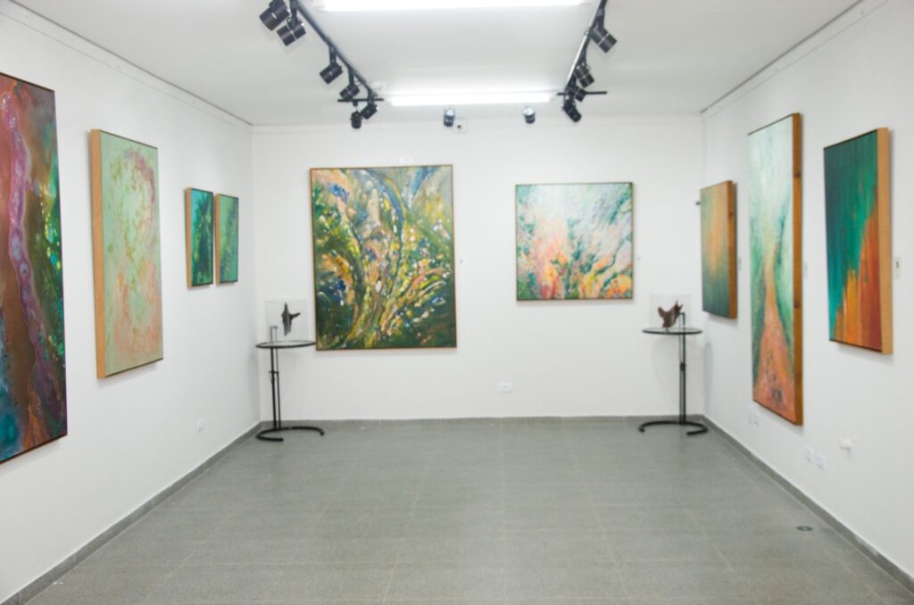 Café com visita guiada marca a exposição "Véus da Minha Mata", de Venilda Bernard em Campo Largo 2 VENILDA CAFE