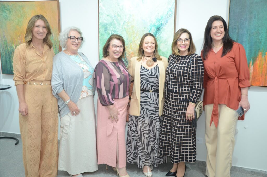 Vernissage da exposição "Véus da Minha Mata" reúne personalidades da cultura em Campo Largo 1 WhatsApp Image 2025 10 07 at 08.21.16 1