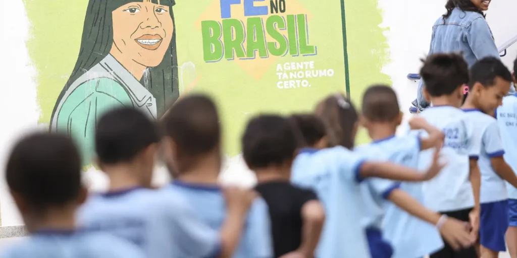 Relatório do PNE Propõe Investimento de 7,5% do PIB para Educação 3 imagem 1760500808992