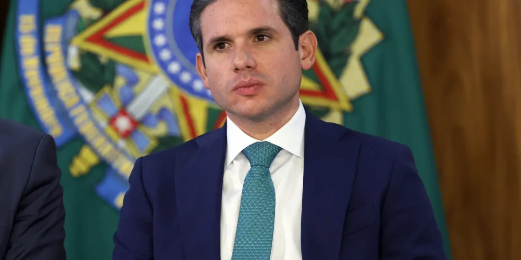 Câmara proíbe votação de deputados no exterior após fuga de Ramagem 11 imagem 1764219732994