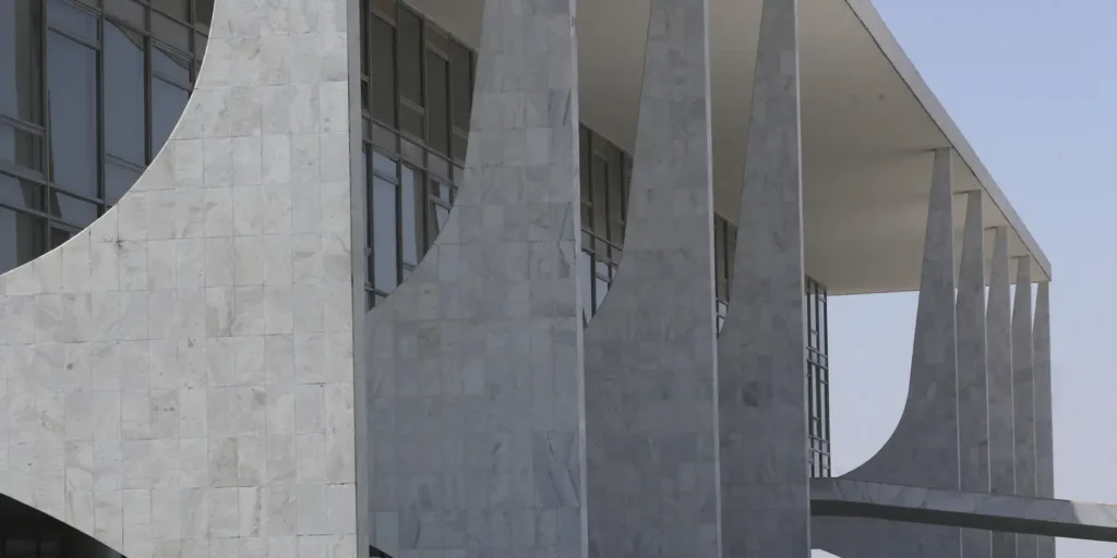 Lula Anuncia Isenção do Imposto de Renda em Pronunciamento Nacional 2 imagem 1764478846847