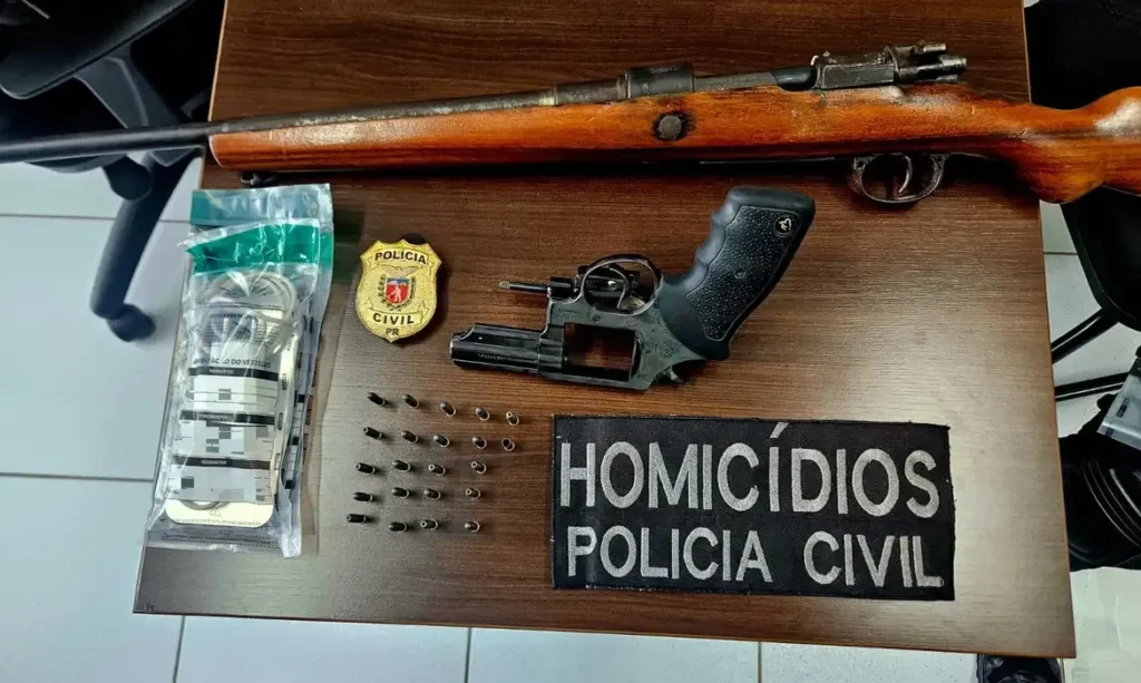 POLICIAIS PRESOS