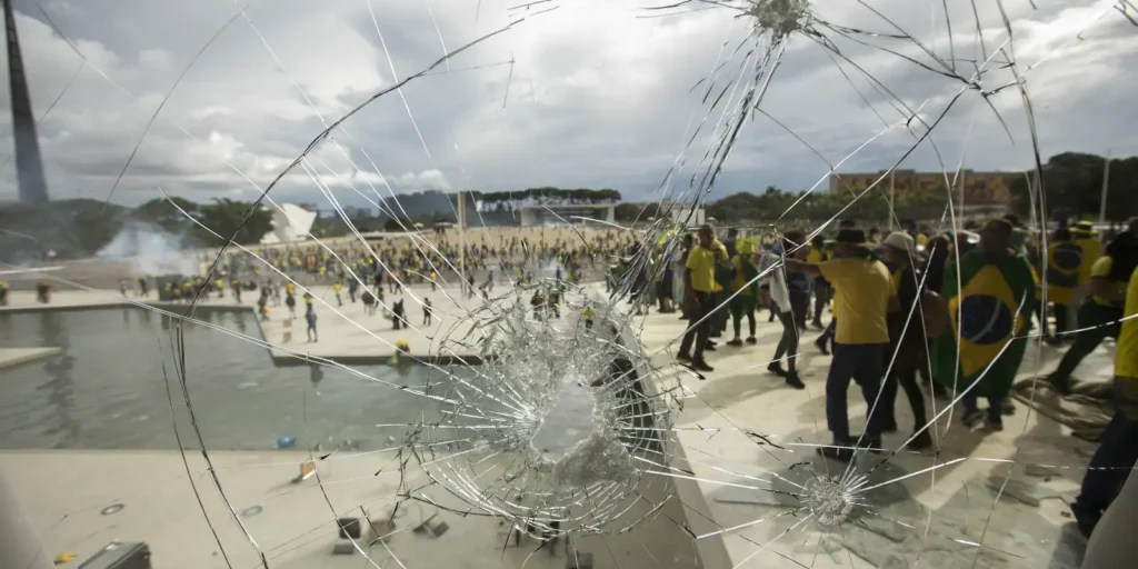 Marcos da Crise Democrática no Brasil: A Tempestade Golpista de 2023 5 imagem 1767934970894