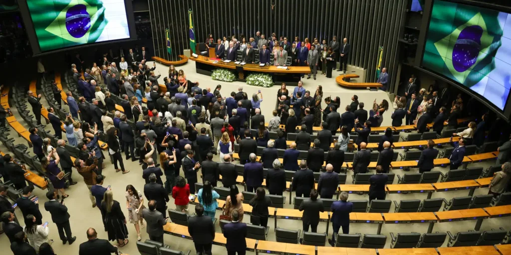 Lula Propõe Fim da Escala 6x1 em Mensagem ao Congresso 6 imagem 1770094865760
