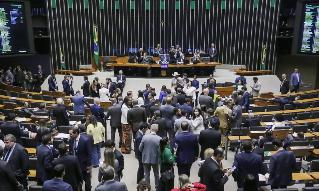 Brasília (DF), 17/09/2025 – Votação da PEC da blindagem no plenário da câmara dos deputados, presidida pelo dep.Hugo Motta. Foto: Kayo Magalhaes/Câmara dos deputados