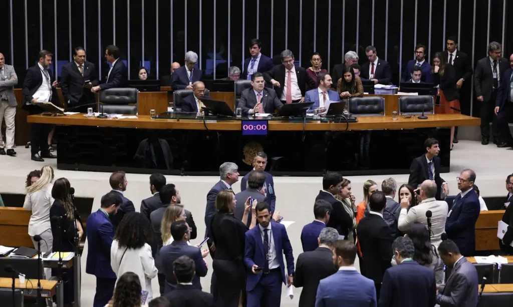 Congresso Nacional marcará votação do veto de Lula ao PL da Dosimetria para 30 de abril 7 Brasília - 04/12/2025 - Sessão do Congresso Nacional que votou vetos e LDO. Foto Lula Marques/Agência Brasil