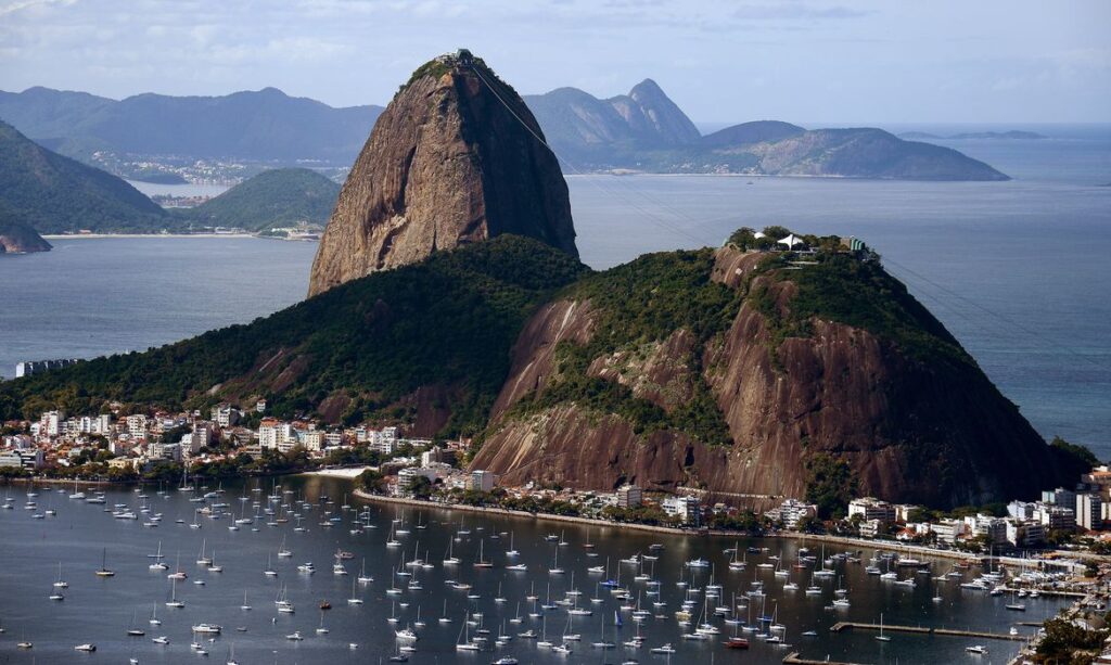 Vista do Pão de Açúcar e enseada de Botafogo