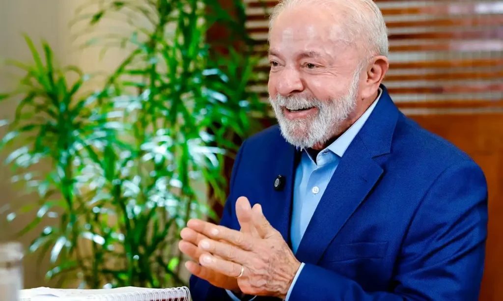 Lula defende aprimoramento do Pix após críticas dos EUA em relatório comercial 4 Fortaleza (CE, 01/04/2026 - Presidente da República, Luiz Inácio Lula da Silva, durante entrevista concedida à TV Cidade (CE), na Sala de eventos do Gran Marquise. Foto: Ricardo Stuckert / PR