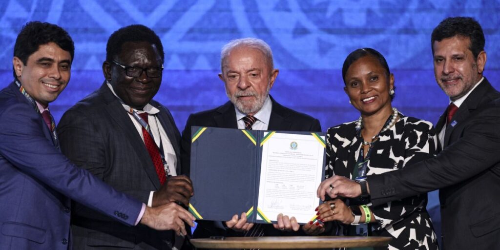 Lula diz que educação garante soberania Brasil-África 3 Educação é instrumento de consciência e soberania para Brasil e África