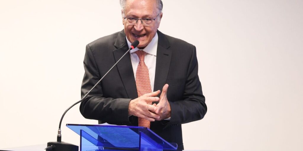 Alckmin quer liberar obras da Transnordestina no TCU 3 Governo vai defender retomada de obras da Transnordestina junto ao TCU