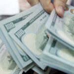 Dólar sobe a R$ 5,20 e volta a atingir maior valor em três meses