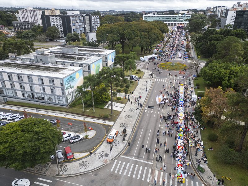 Corpus Christi de Curitiba entra para o RankBrasil com maior tapete do país 4 tapete corpus christi