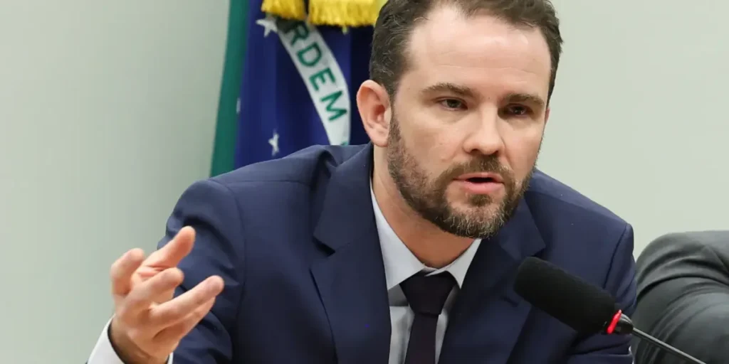 Durigan reage a críticas e cita ações na crise do BRB 1 Durigan rebate críticas de inércia sobre crise do BRB