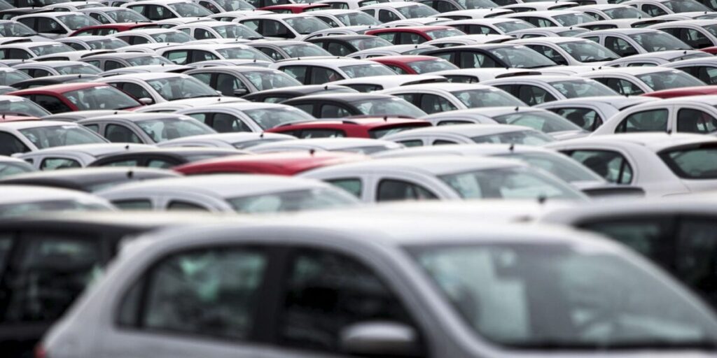 Emplacamentos de veículos sobem 10,17% em julho 9 Emplacamentos de veículos cresceram 10% em julho