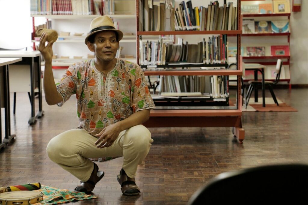 Espetáculo na Regional Pinheirinho celebra cultura afro-brasileira