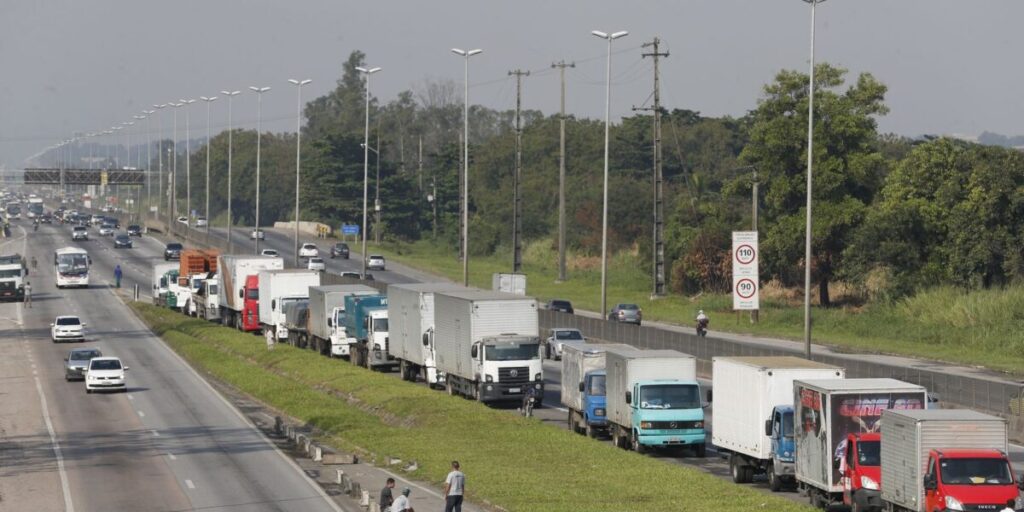 Lei do frete mínimo amplia fiscalização com CIOT 1 Lei garante frete mínimo no transporte de cargas; saiba o que muda