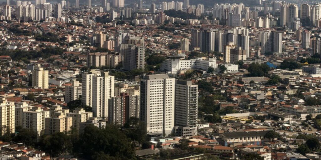 CMN amplia limite de crédito a estados em R$ 3 bi 4 Limite de crédito a estados e municípios é ampliado em R$ 3 bilhões