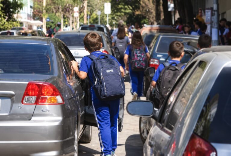 saida de alunos de escola sem a gohome 768x520 1