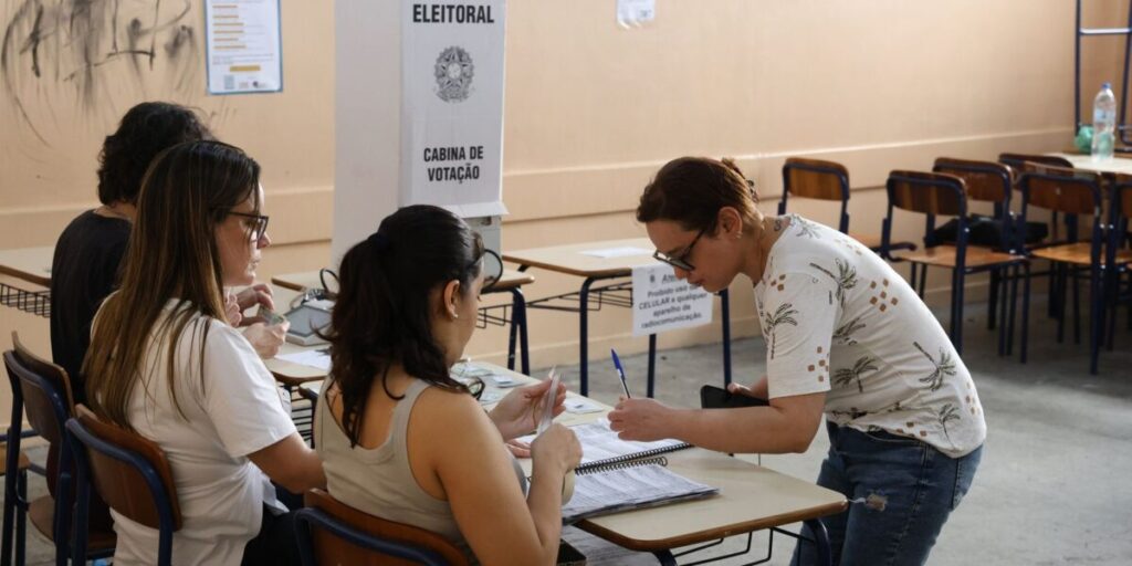 Faltou no 1º turno? Eleitor pode votar no 2º 1 Eleições: quem não votou no primeiro turno pode participar do segundo