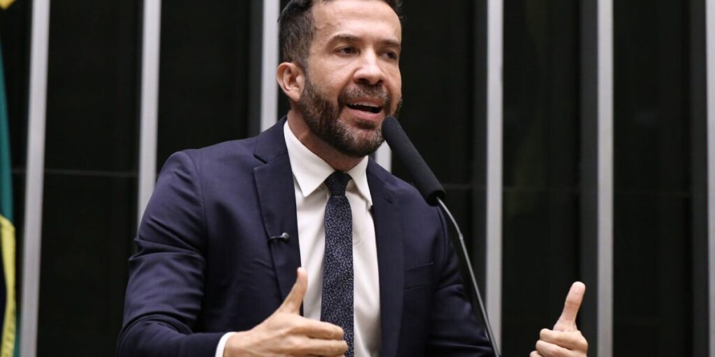 André Janones é internado com arritmia em São Paulo 3 Deputado André Janones é internado com arritmia em São Paulo