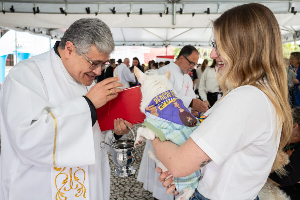 PUCPR celebra Dia de São Francisco de Assis com tradicional Bênção dos Animais